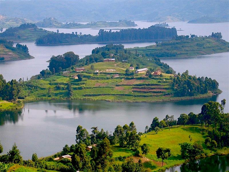 Lake Bunyonyi Uganda